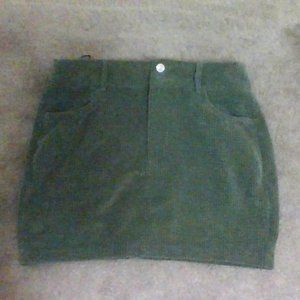 Shein womens green skirt.